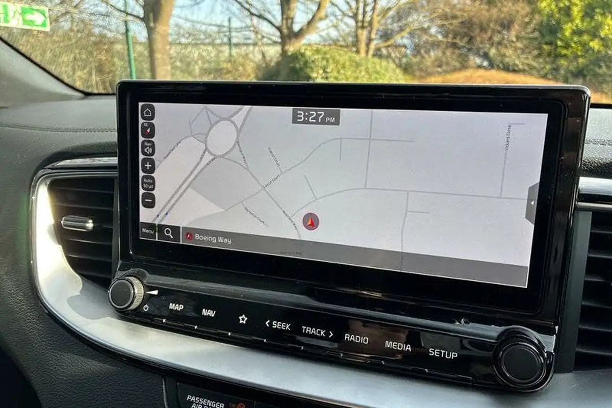 2022-kia-ceed-15-t-gdi-gt-line-big-17