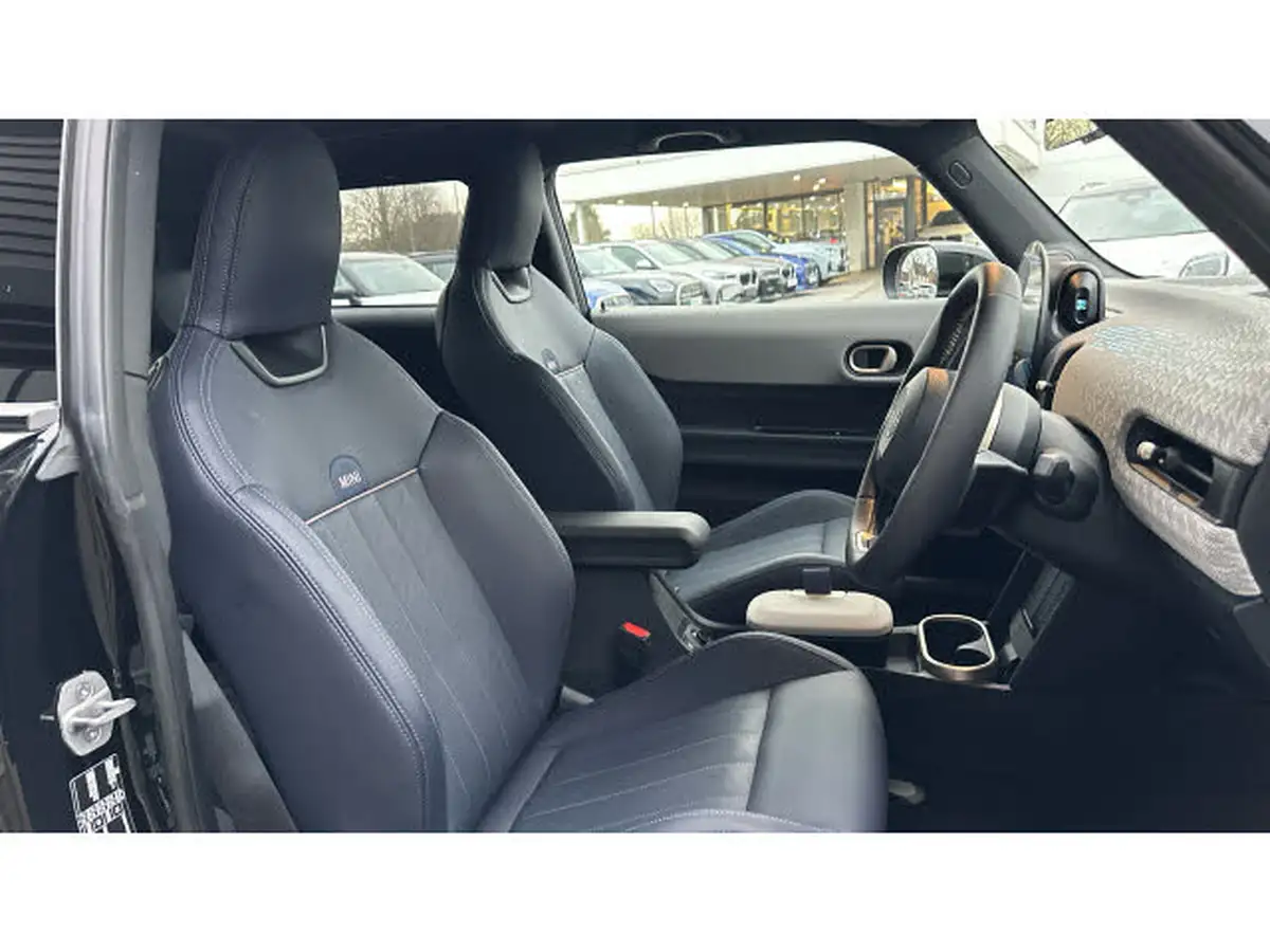 2024-mini-cooper-15-cooper-c-exclusive-3d-big-10