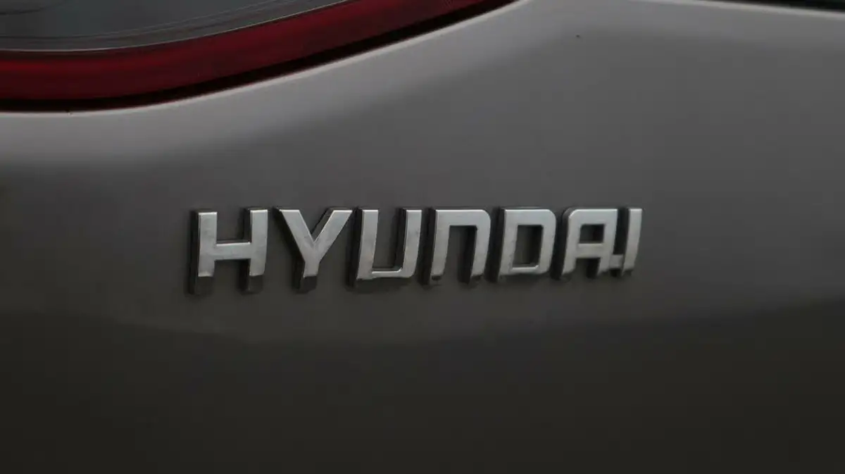 2020-hyundai-ioniq-16-gdi-se-connect-hybrid-big-21