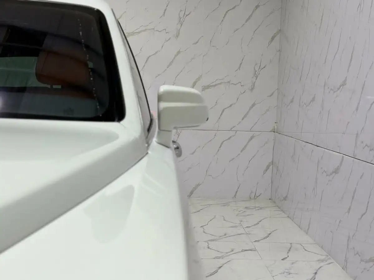 2023-rolls-royce-cullinan-675-big-46