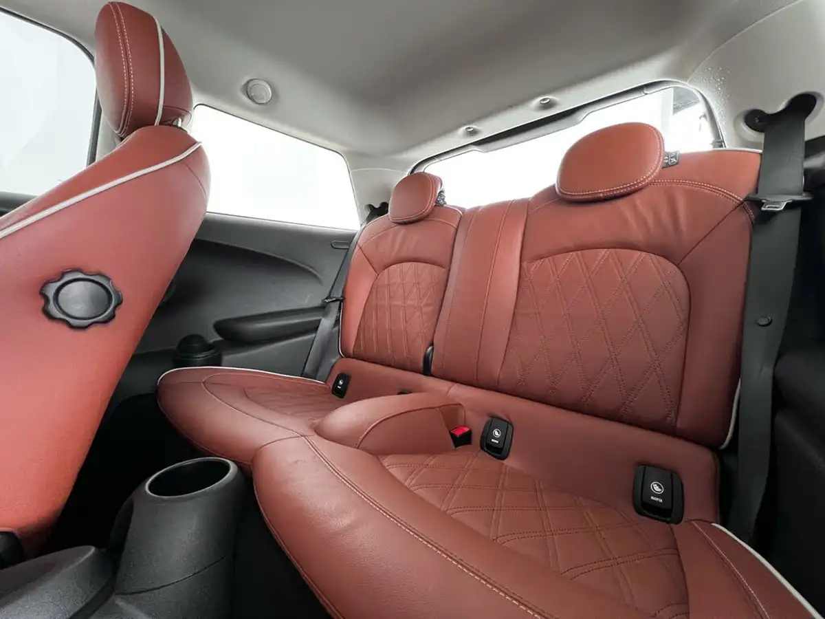 2019-mini-cooper-15-cooper-exclusive-134bhp-hatchback-3d-big-16