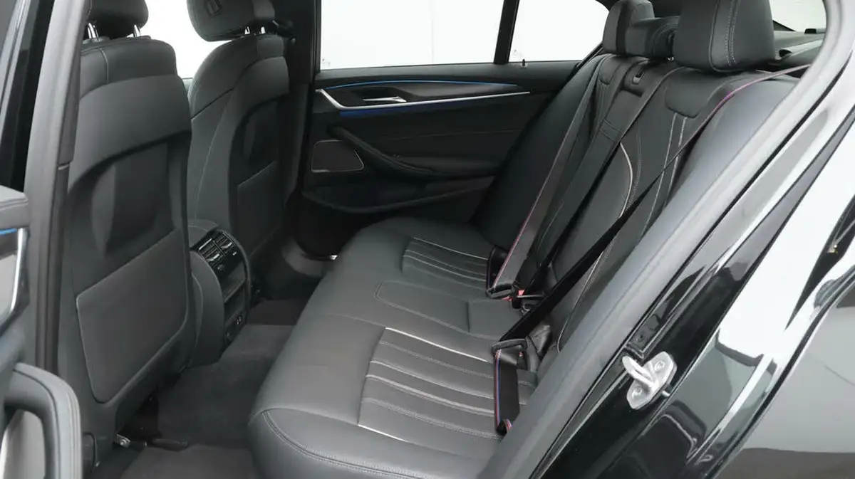 2022-bmw-5-series-20-530e-xdrive-m-sport-saloon-4d-big-16