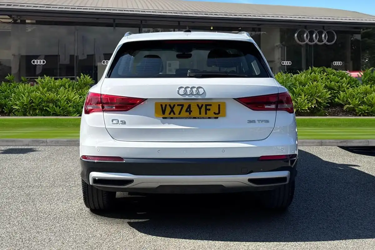 2024-audi-q3-15-35-tfsi-sport-station-wagon-s-tronic-big-3