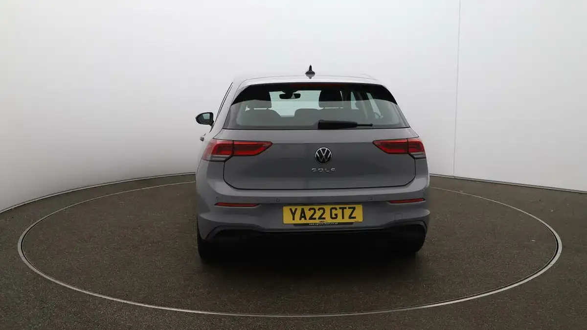 2022-volkswagen-golf-20tdi-life-hatchback-big-6