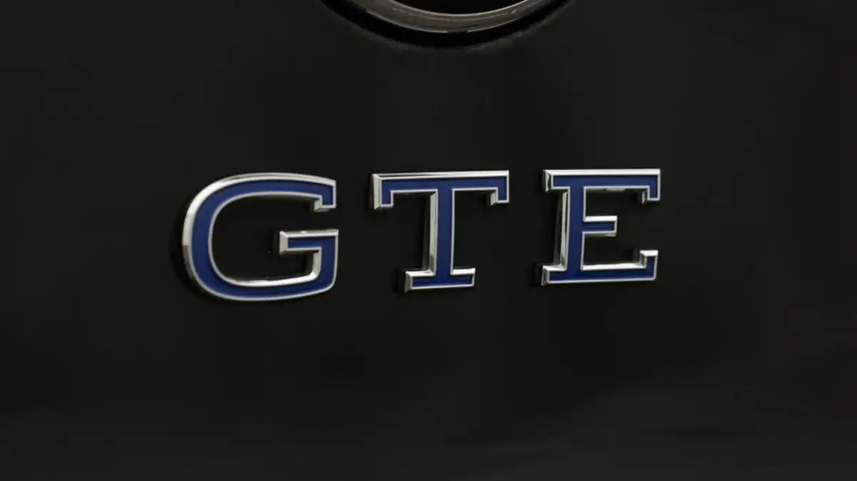 2021-volkswagen-golf-14-tsi-gte-big-21