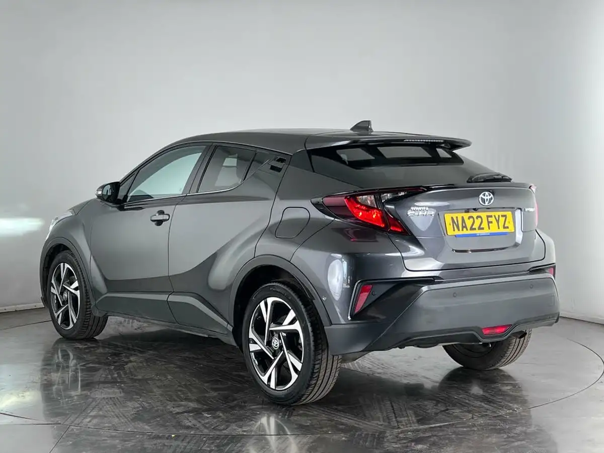 2022-toyota-c-hr-18-vvt-i-design-big-2