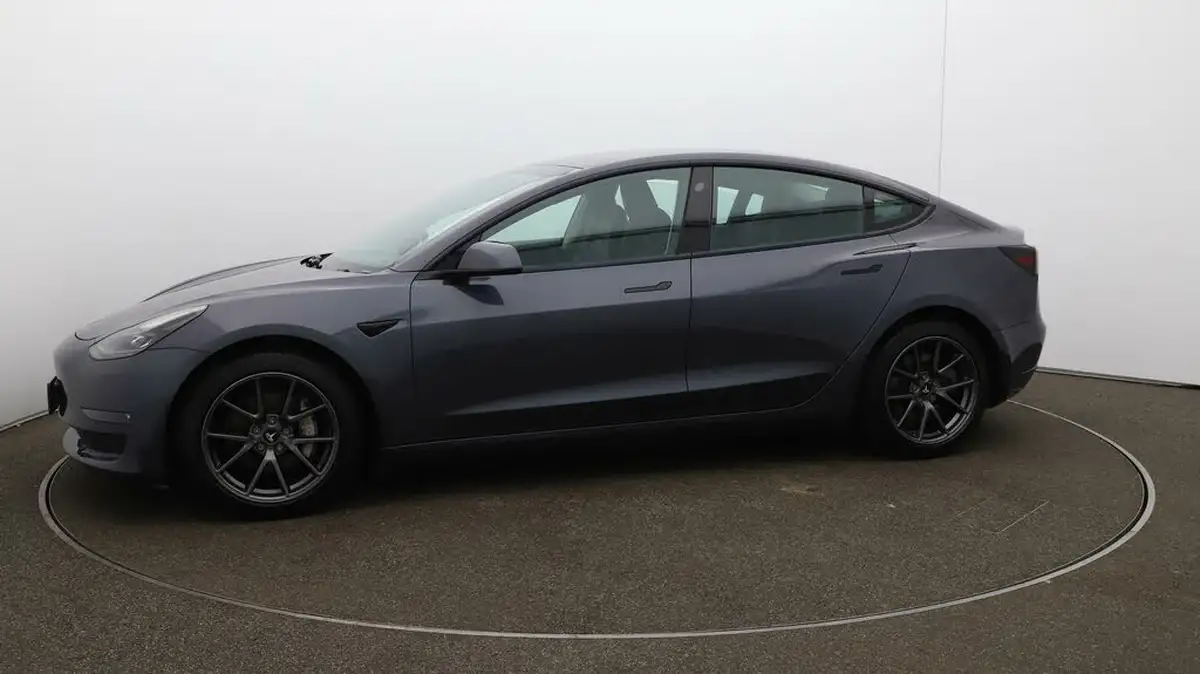 2021-tesla-model-3-e-long-range-4x4-big-57