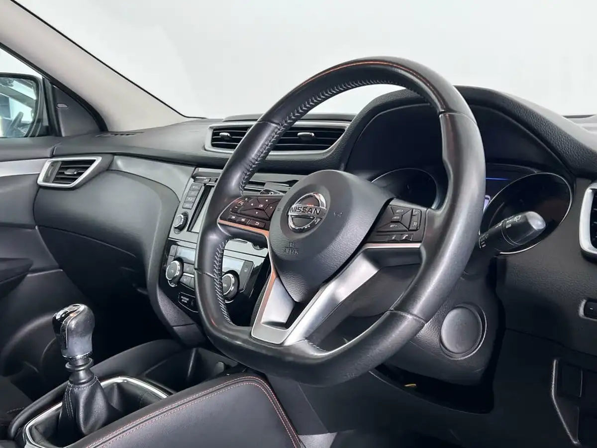 2019-nissan-qashqai-15dci-n-motion-drive-assist-pack-big-15