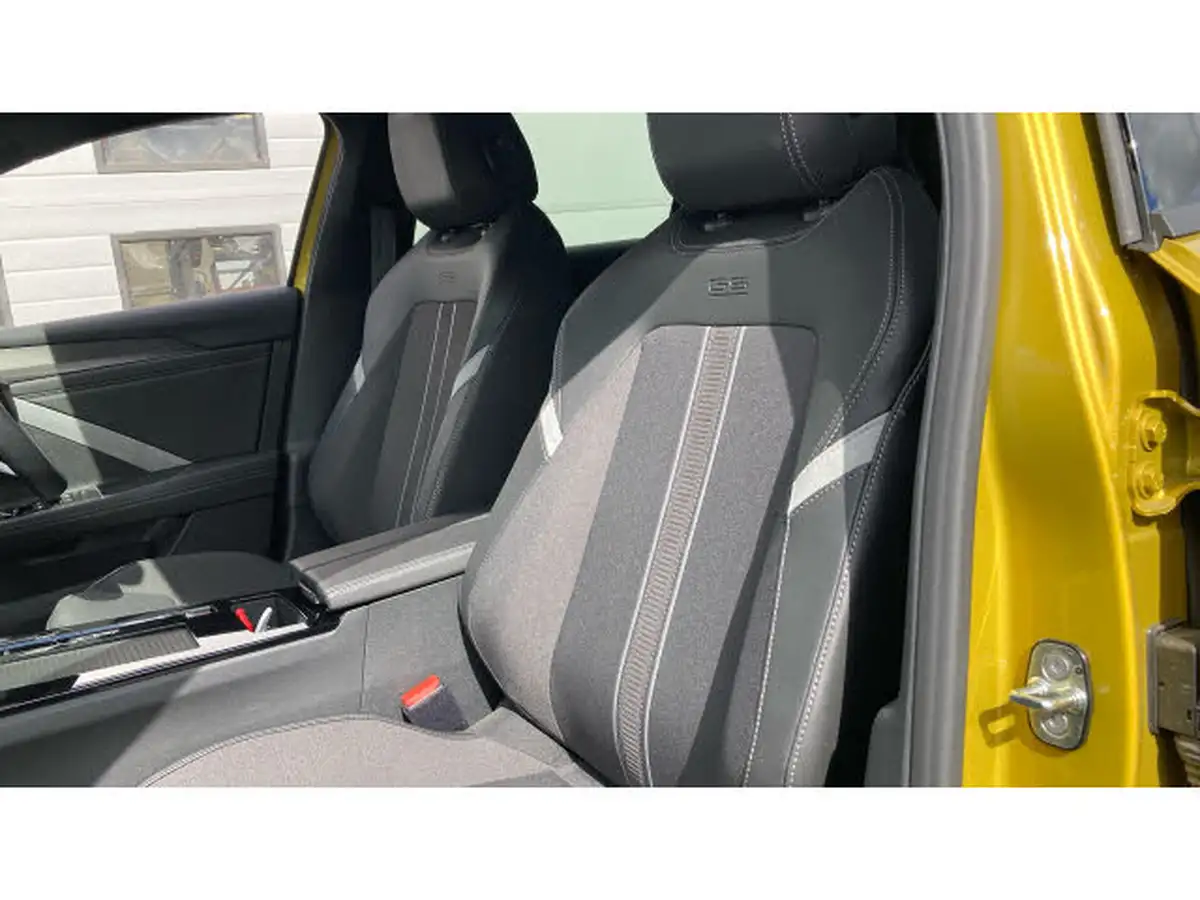 2024-vauxhall-astra-16-gse-hatchback-big-30