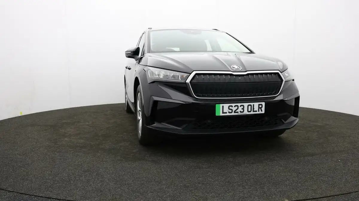 2023-skoda-enyaq-e-60-big-42