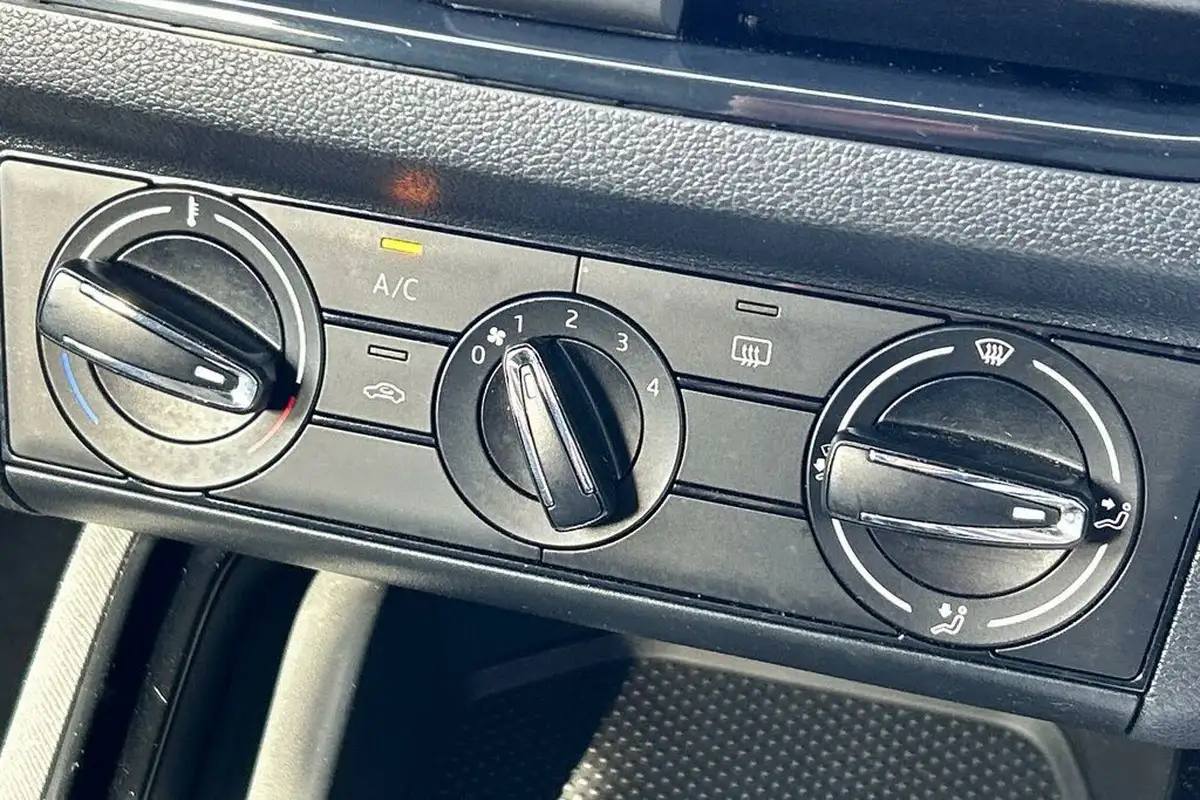 2020-skoda-scala-10-tsi-se-115ps-big-11