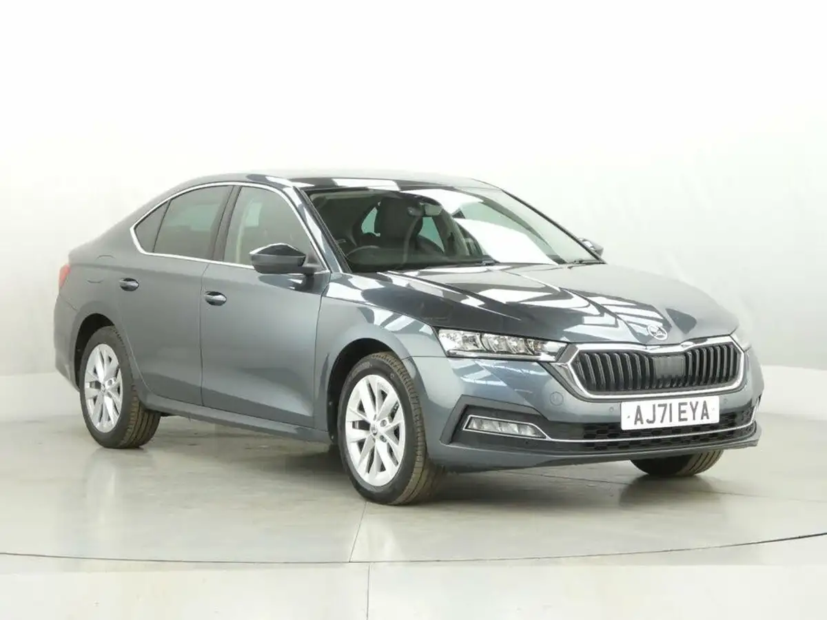 2021-skoda-octavia-big-1