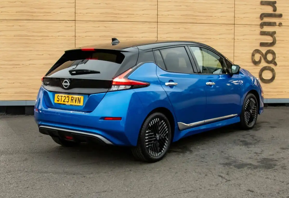 2023-nissan-leaf-e-tekna-39kwh-big-3