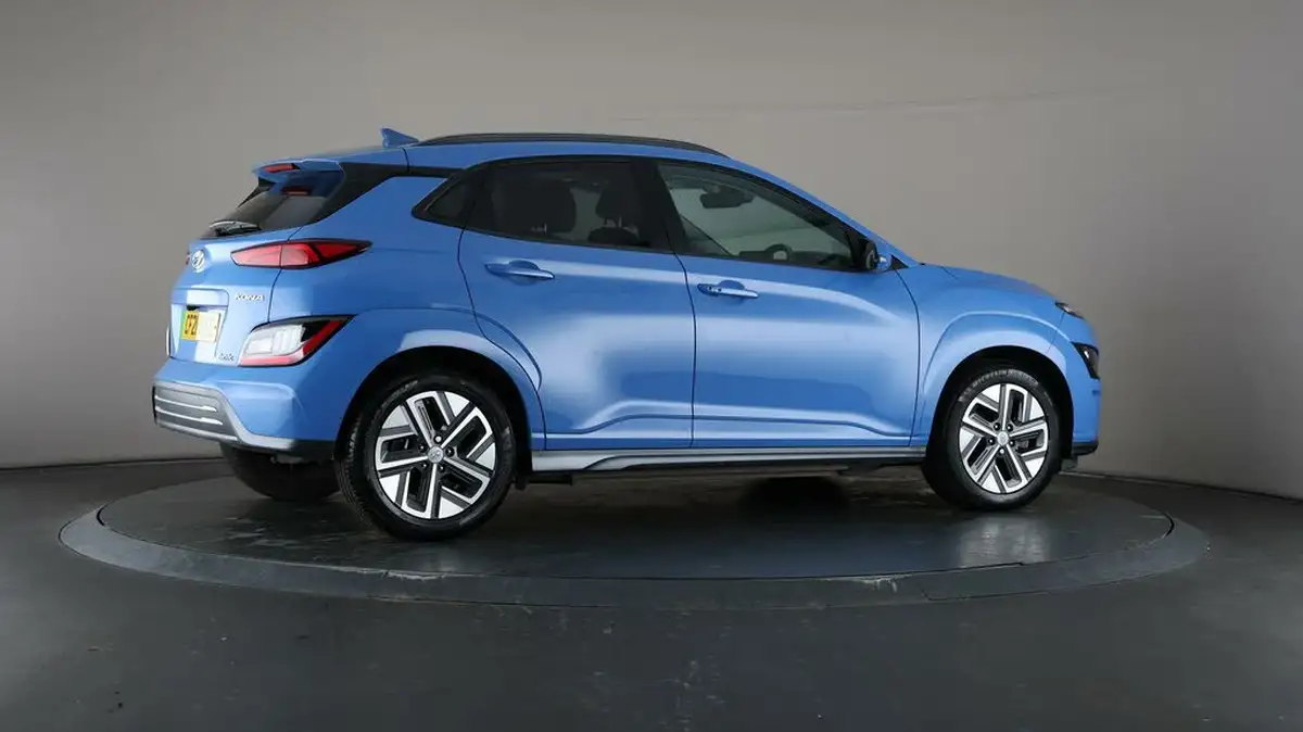2021-hyundai-kona-e-ultimate-big-57