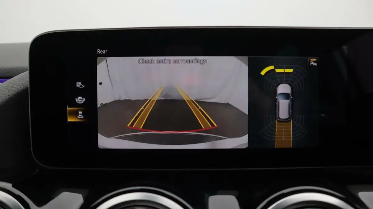 2019-mercedes-benz-b-class-13-b200-amg-line-premium-plus-7g-dct-big-25