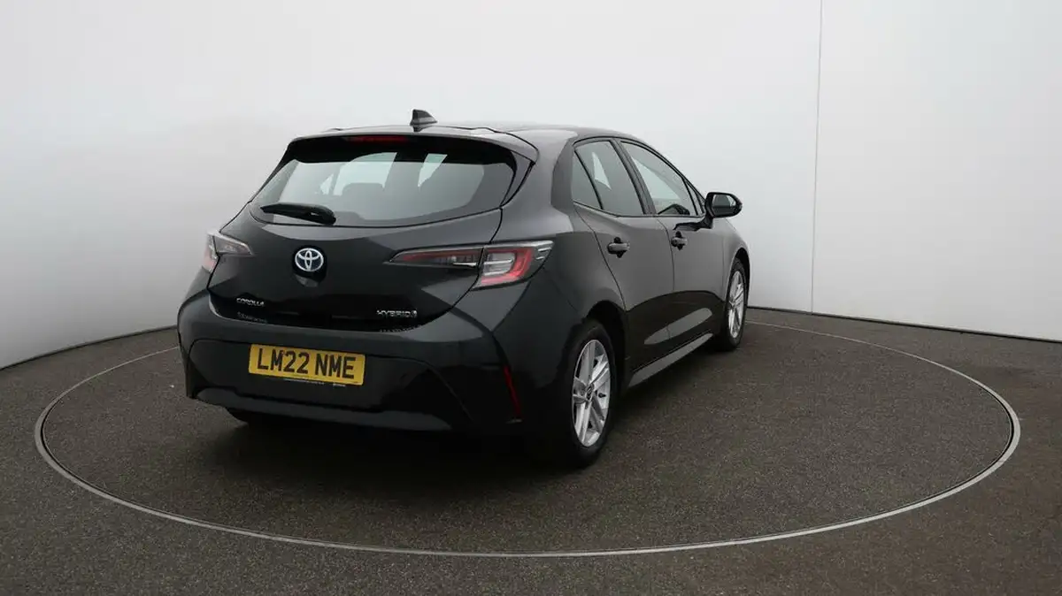 2022-toyota-corolla-18-vvt-i-icon-120bhp-trk-hatchback-5d-big-7