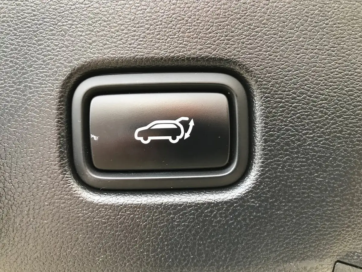 2022-hyundai-tucson-16-t-gdi-ultimate-150ps-big-12