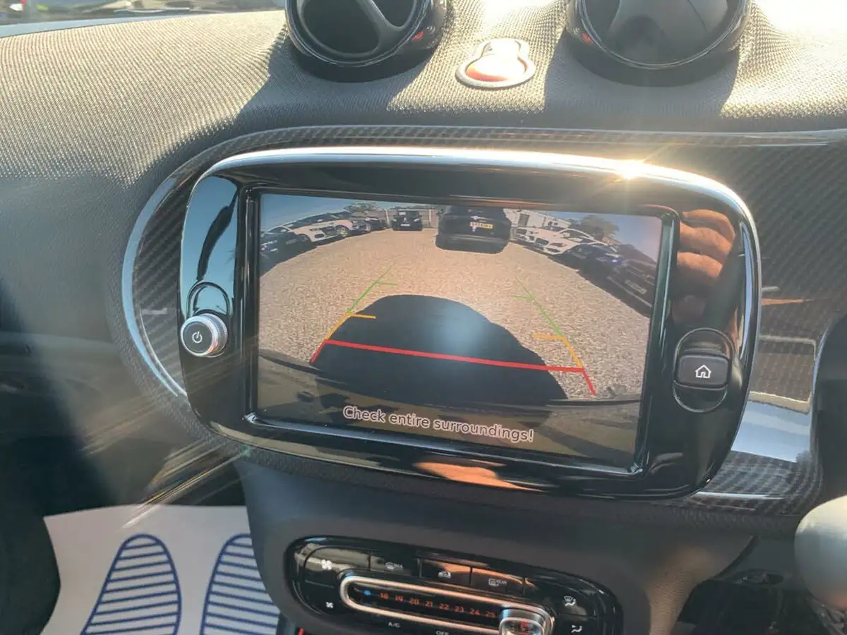 2021-smart-fortwo-eq-brabus-line-coupe-big-15