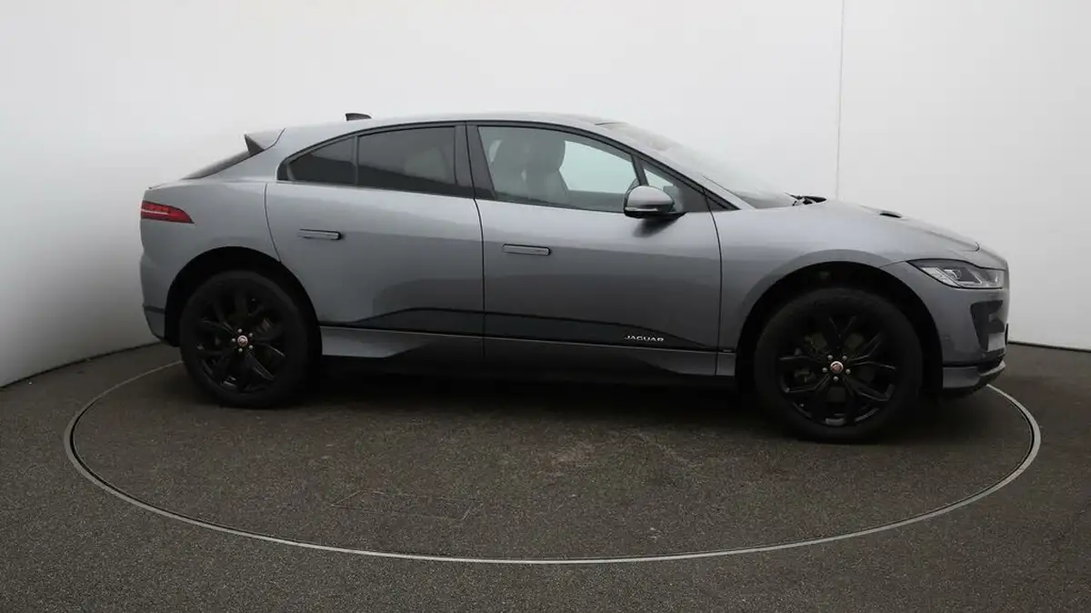 2021-jaguar-i-pace-ev400-se-big-56