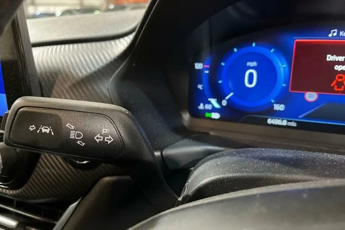 2022-ford-fiesta-10t-st-line-vignale-125ps-hybrid-mhev-5d-big-13
