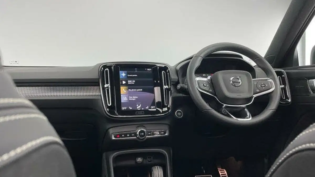 2021-volvo-xc40-15-t5-r-design-262bhp-big-28