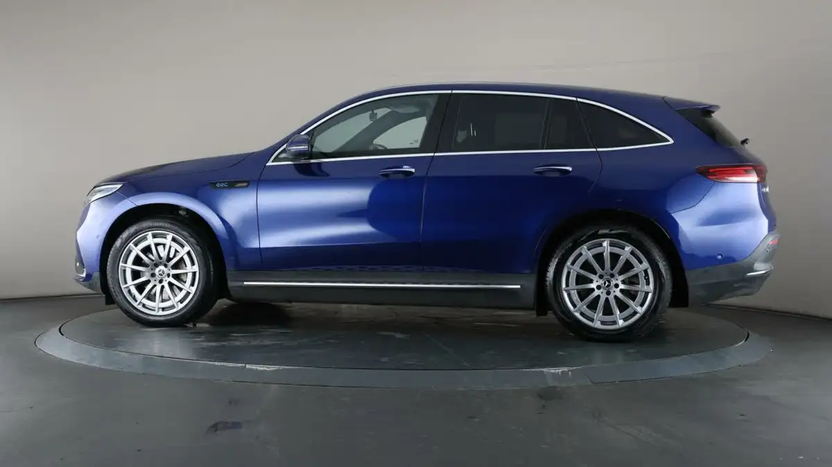 2021-mercedes-benz-eqc-e-eqc-400-amg-line-big-28