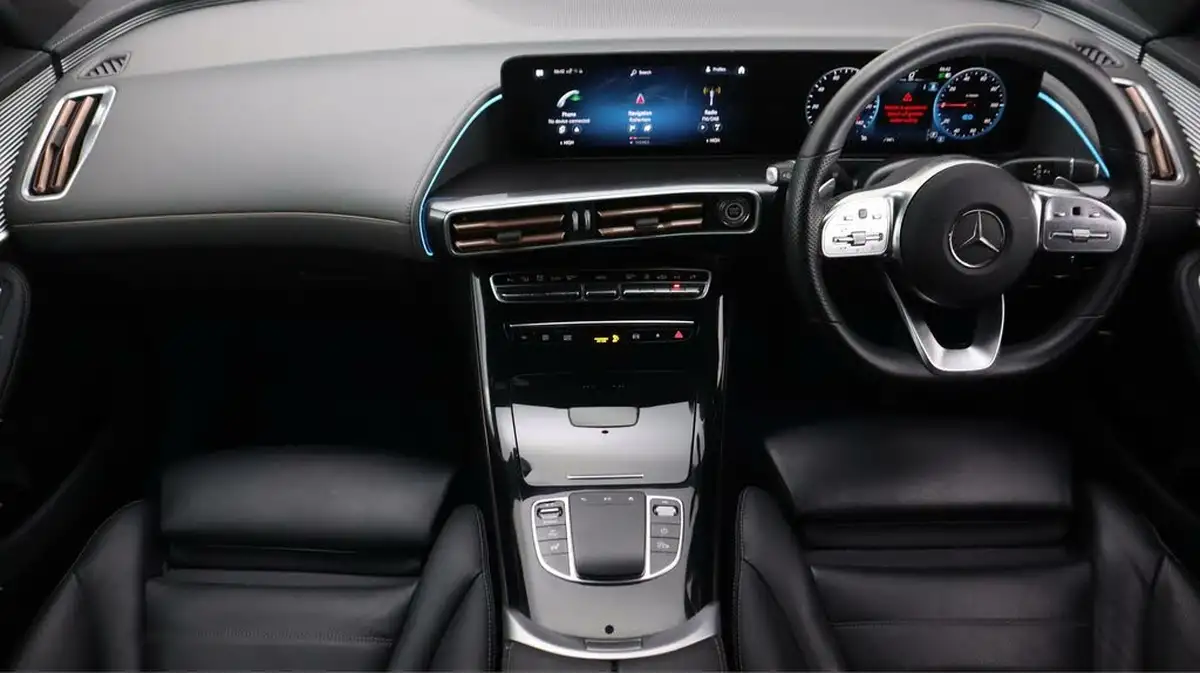 2021-mercedes-benz-eqc-e-eqc-400-amg-line-big-12