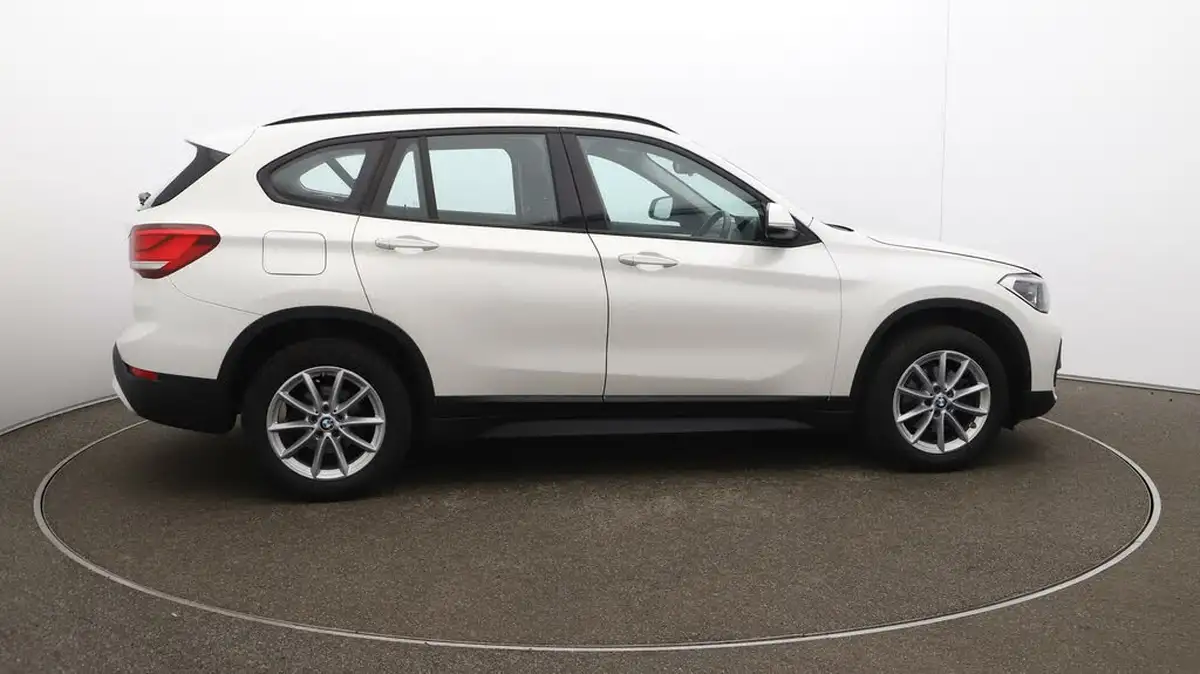 2020-bmw-x1-15-sdrive18i-se-big-48