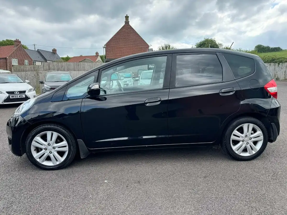 2014-honda-jazz-14-exl-cvt-big-6