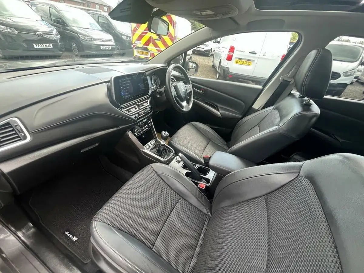 2022-suzuki-s-cross-14-boosterjet-ultra-big-48