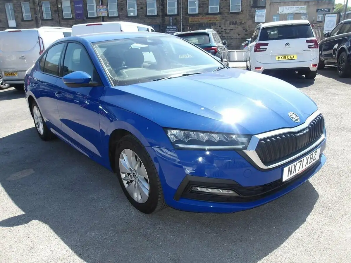 2021-skoda-octavia-big-0
