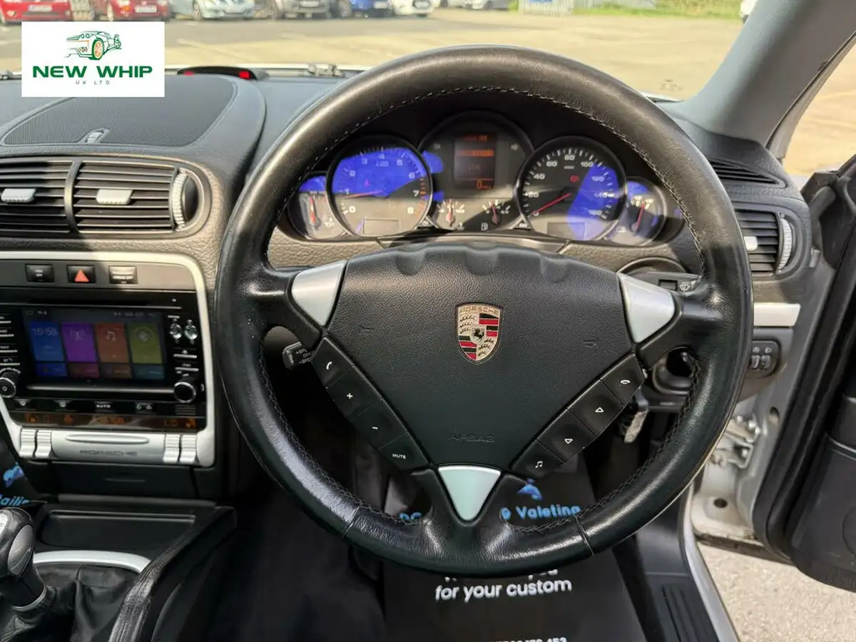 2004-porsche-cayenne-32-big-56