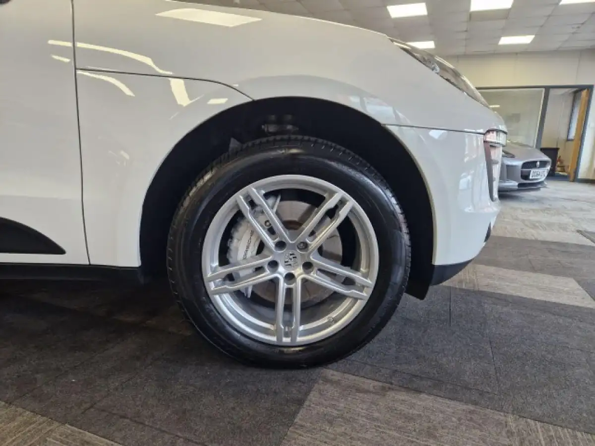 2014-porsche-macan-30td-s-big-33
