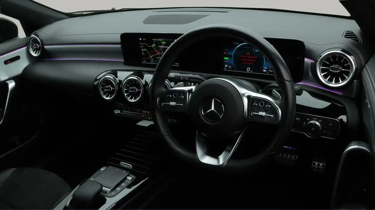 2021-mercedes-benz-a-class-13-a250e-amg-line-edition-hatchback-5d-big-10
