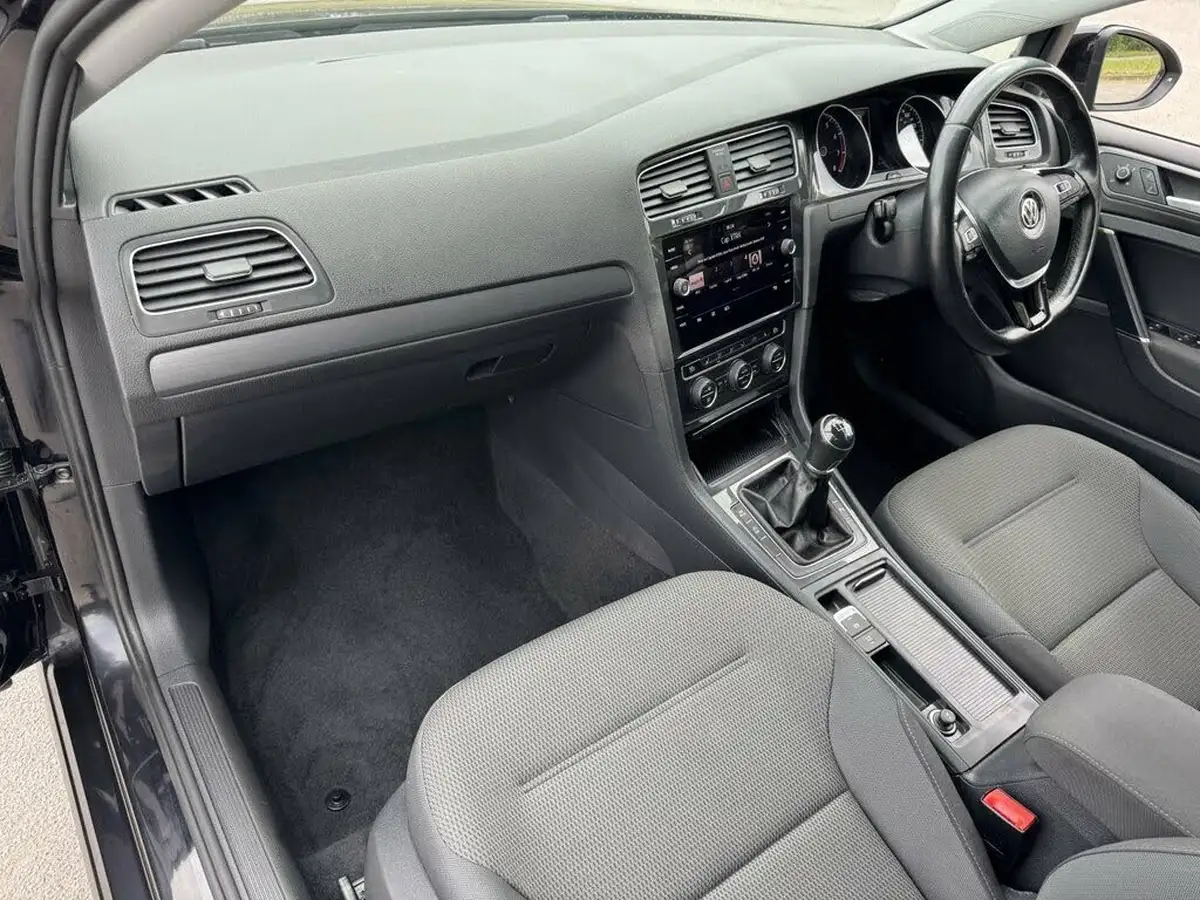 2020-volkswagen-golf-15-tsi-match-edition-150ps-hatchback-big-30