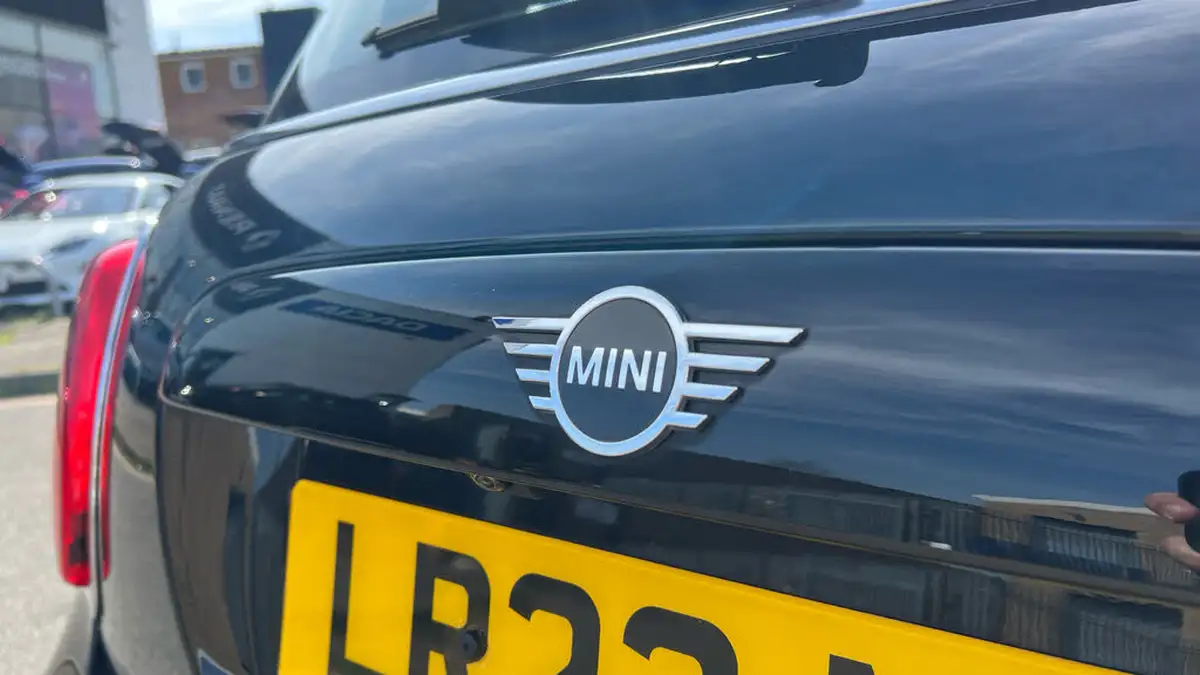 2022-mini-cooper-15-cooper-classic-hatchback-3d-auto-big-25