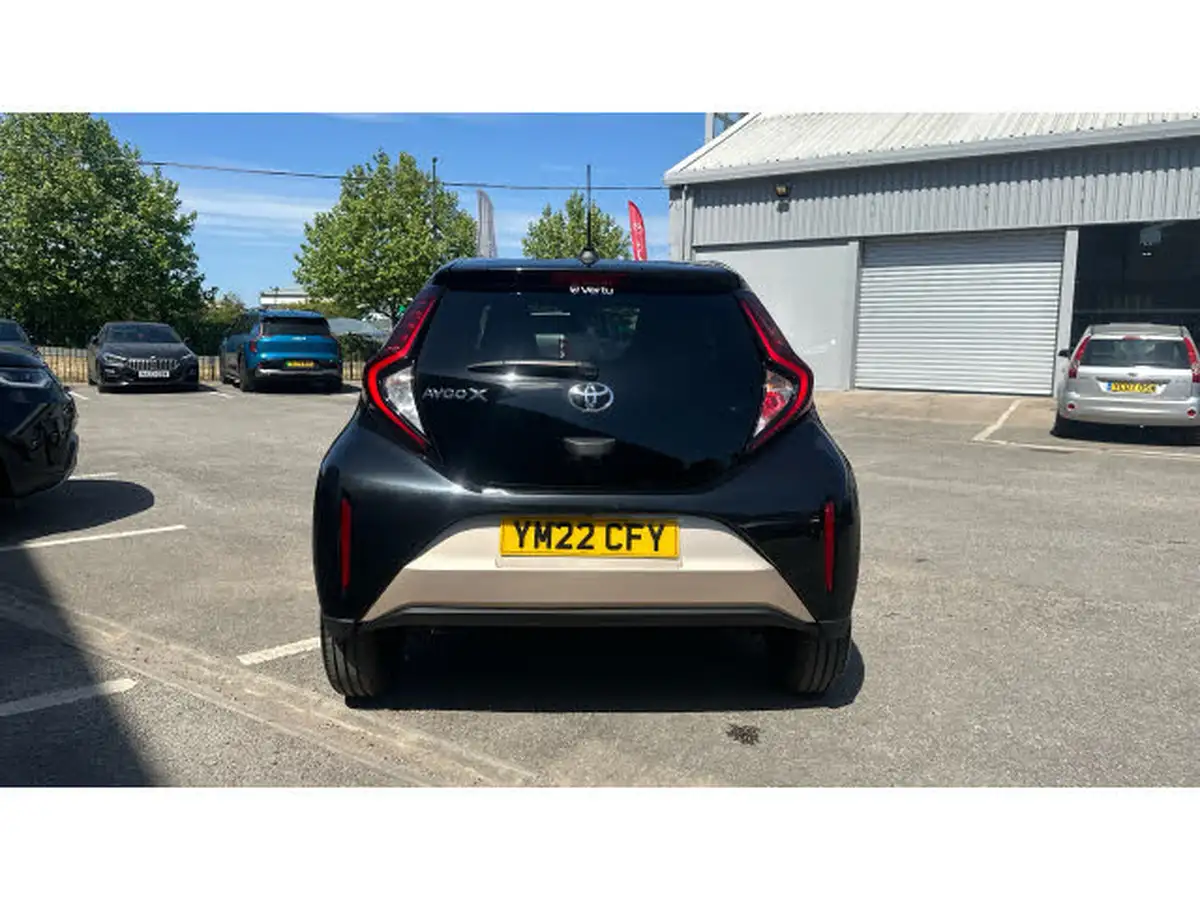 2022-toyota-aygo-x-10-vvt-i-edge-cvt-big-18