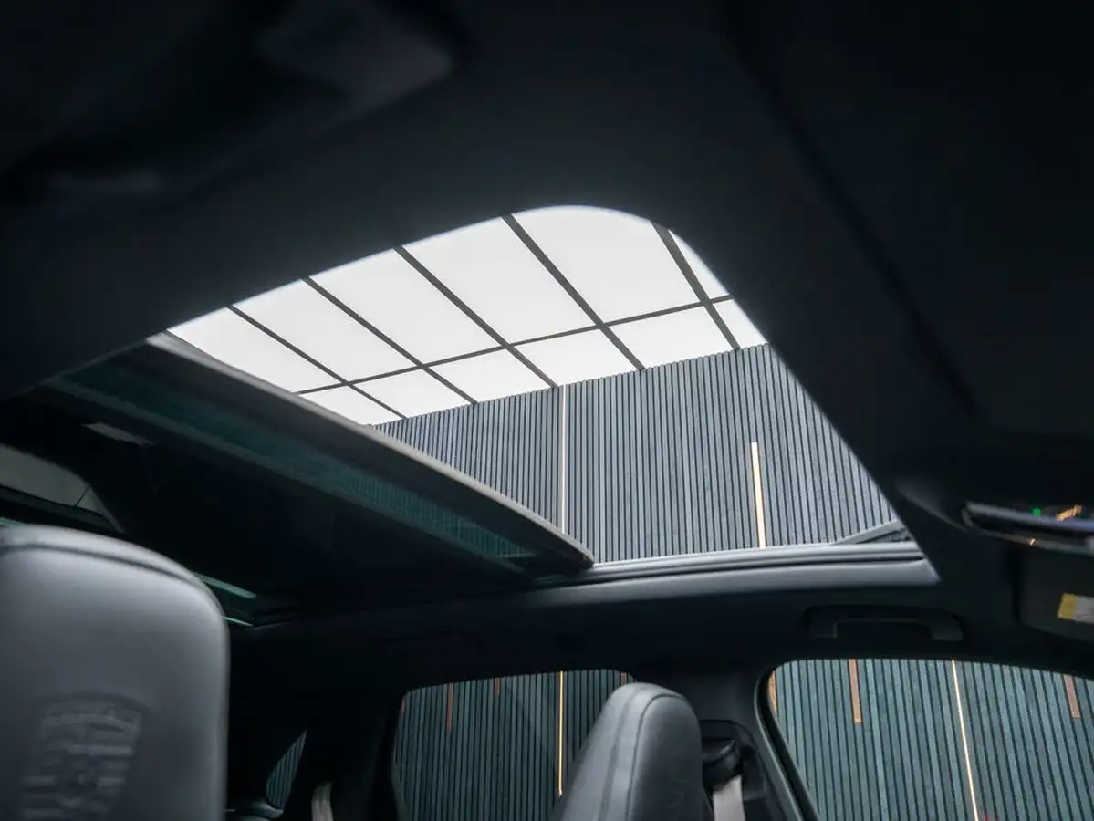 2022-porsche-cayenne-30-v6-e-hybrid-platinum-edition-462ps-station-wagon-big-3