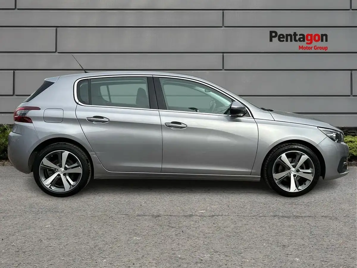 2020-peugeot-308-12-puretech-allure-130bhp-big-13