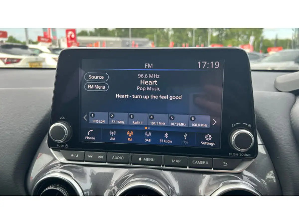 2024-nissan-juke-10-dig-t-n-connecta-dct-big-30