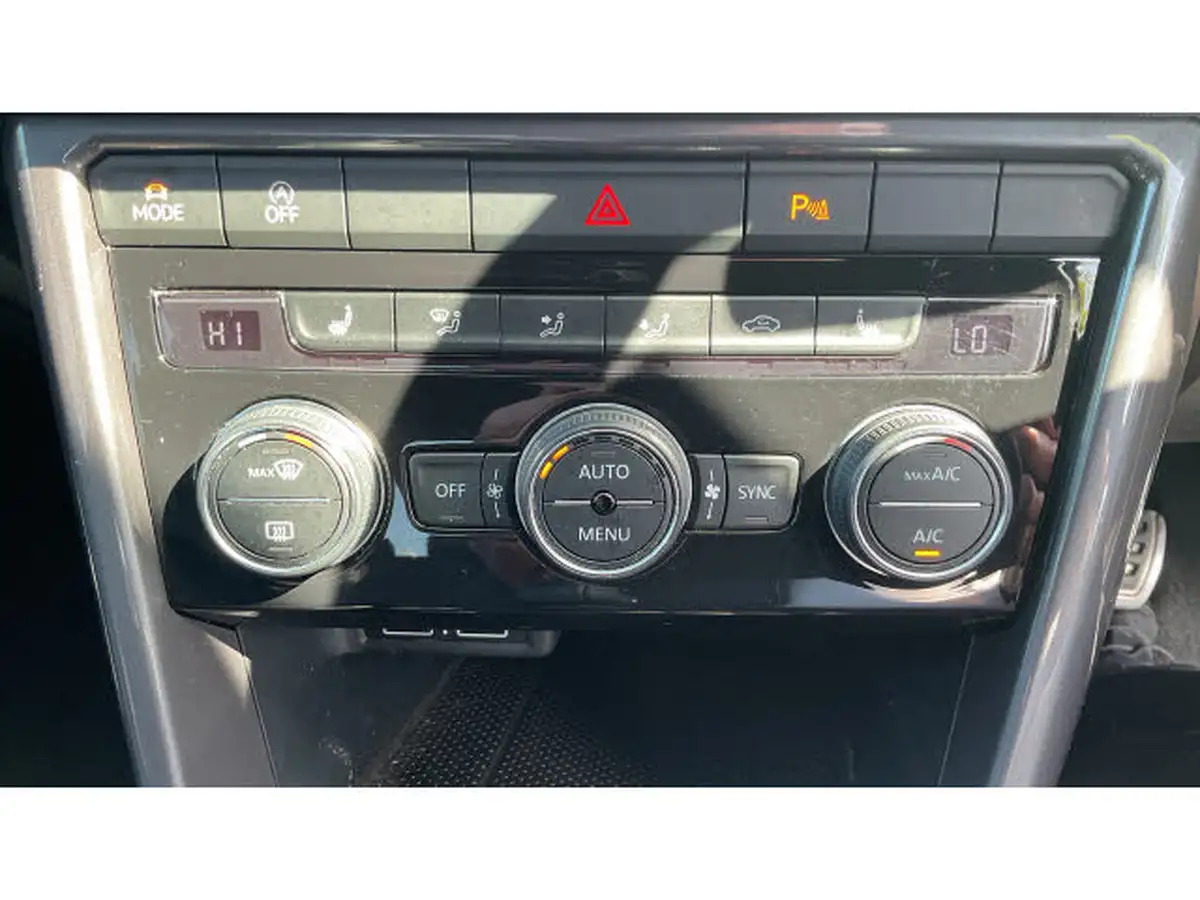 2020-volkswagen-t-roc-15-tsi-r-line-hatchback-5d-big-37