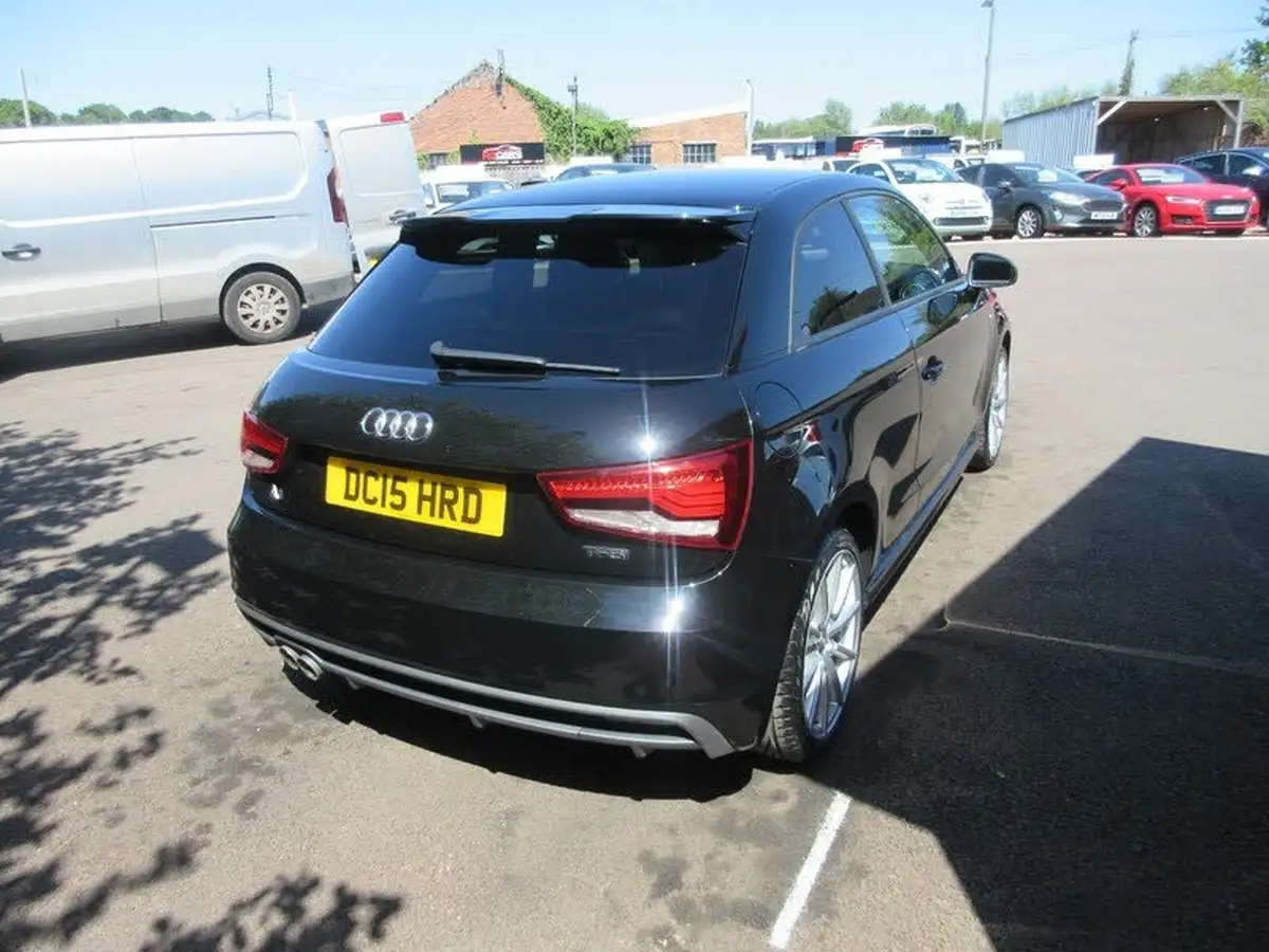 2015-audi-a1-14-s-line-125ps-ss-hatchback-3d-1395cc-big-5