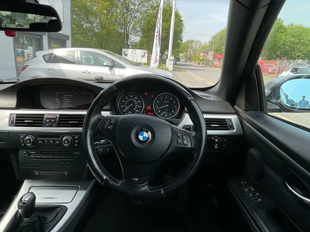 2008-bmw-3-series-30-330i-m-sport-convertible-2d-big-68