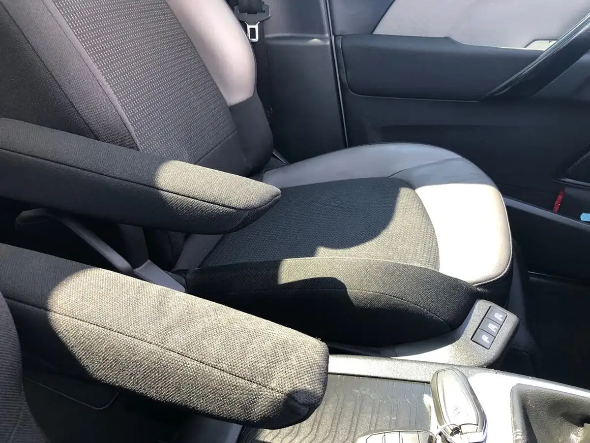 2017-citroen-grand-c4-picasso-16bluehdi-flair-big-35