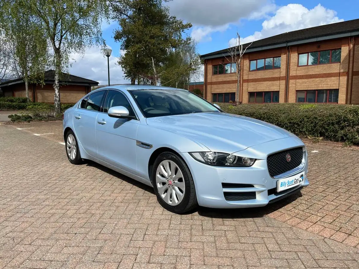 2016-jaguar-xe-20d-prestige-163ps-big-11