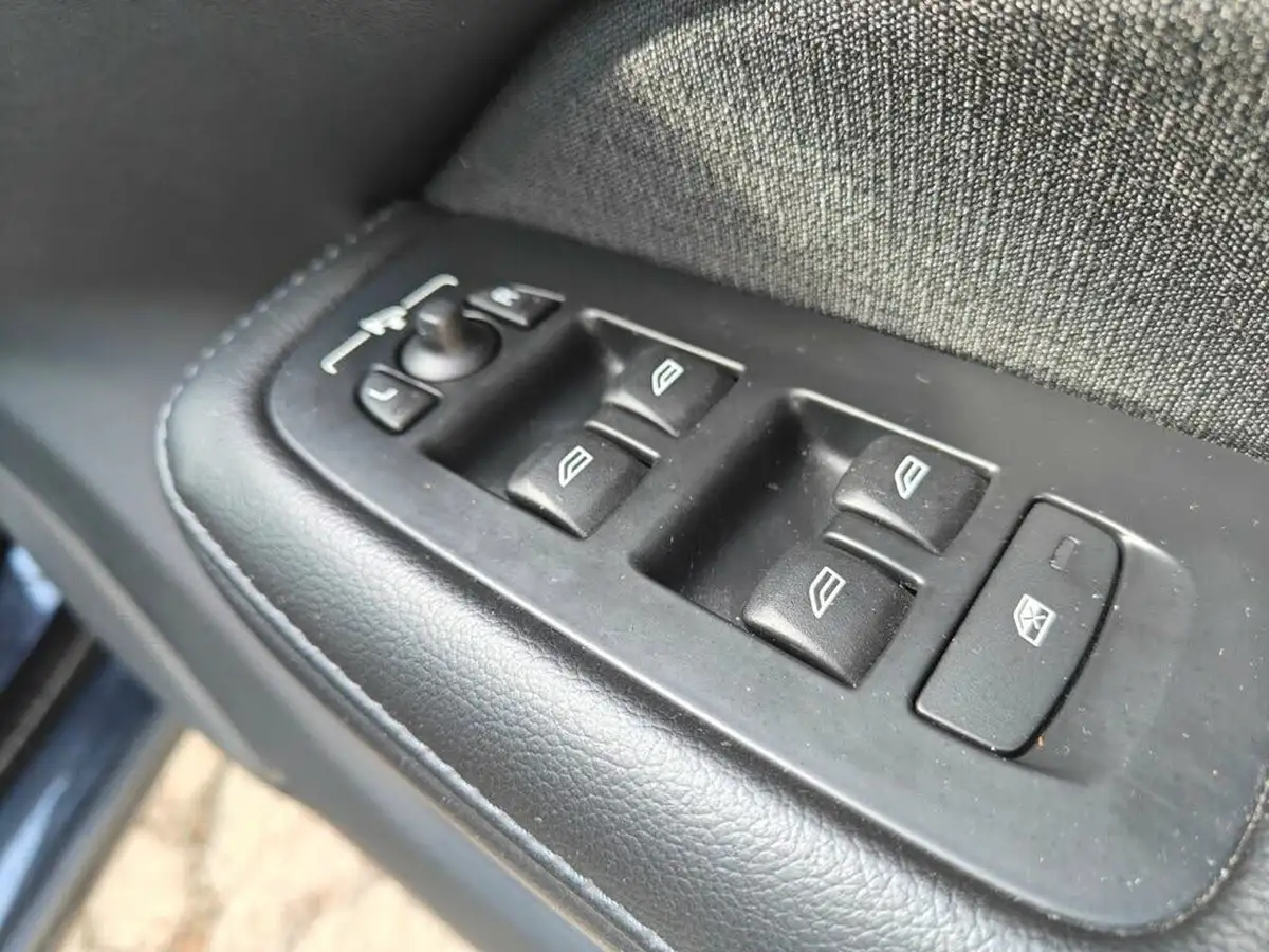2018-volvo-v60-20td-d4-momentum-geartronic-big-55