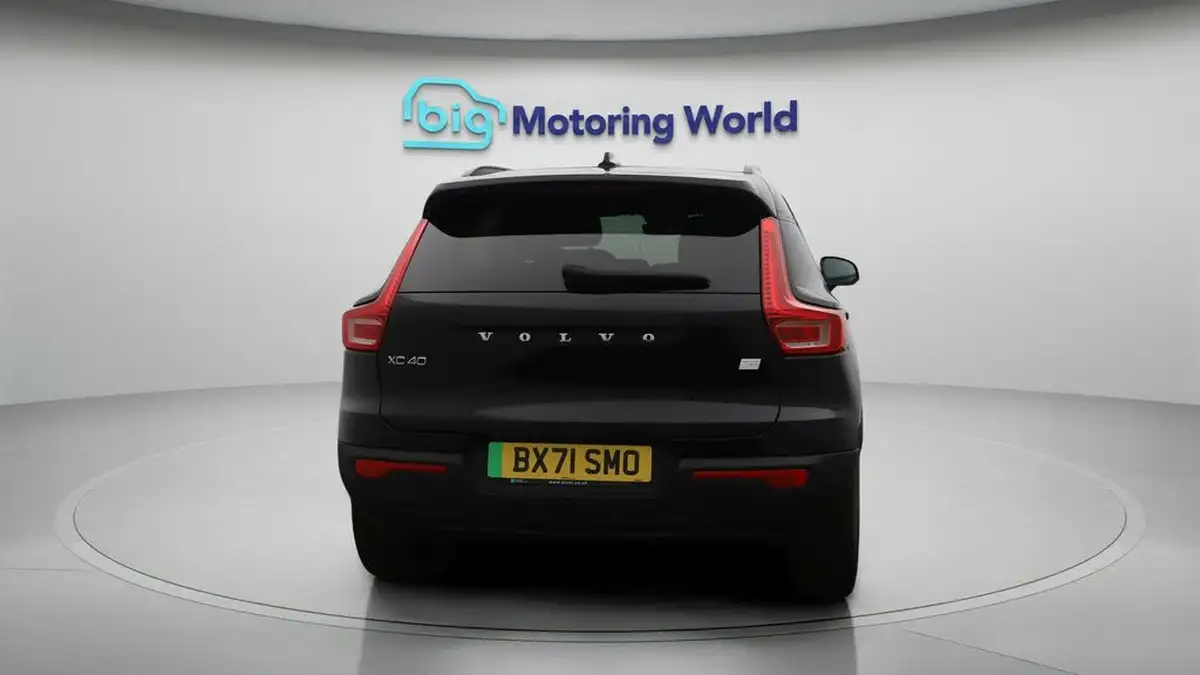 2021-volvo-xc40-e-twin-recharge-big-6