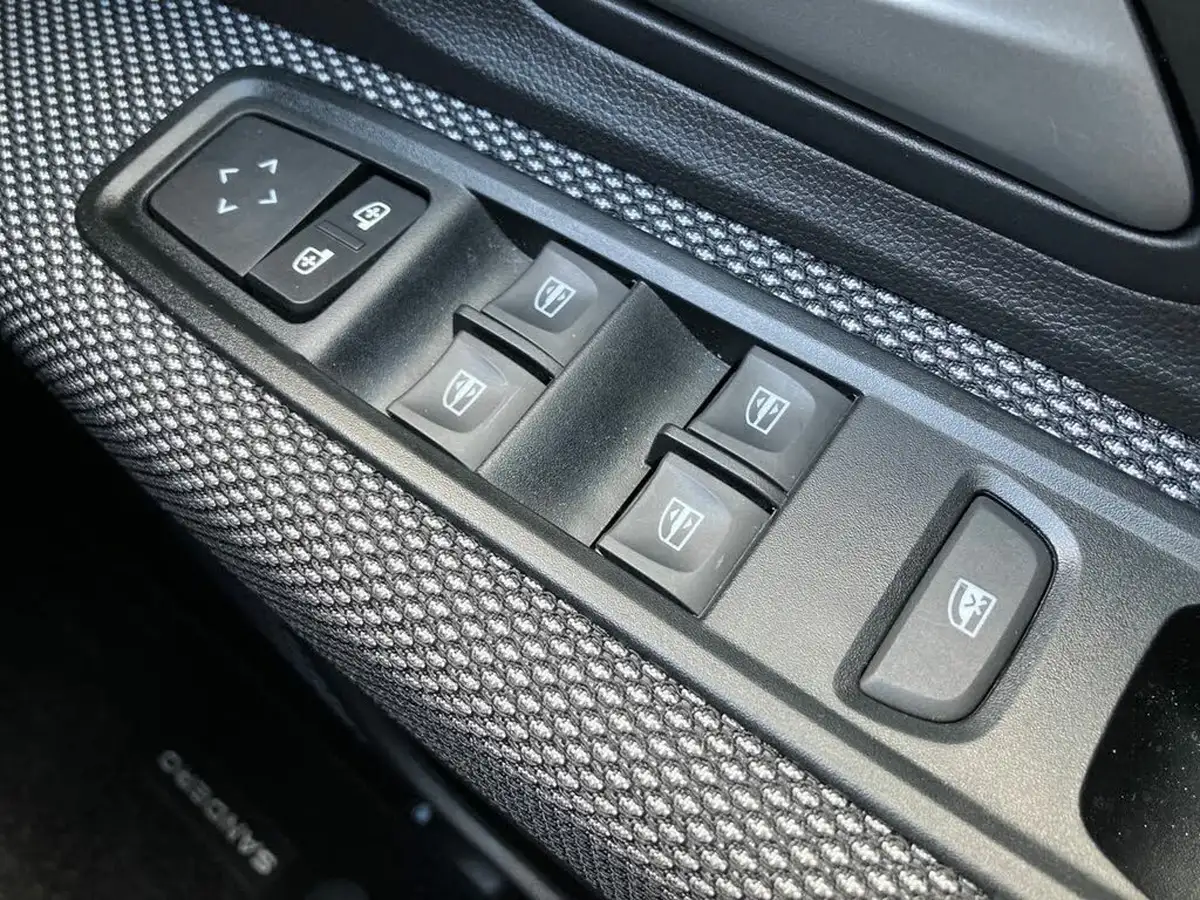 2023-dacia-sandero-10-tce-expression-100bhp-bi-fuel-big-20