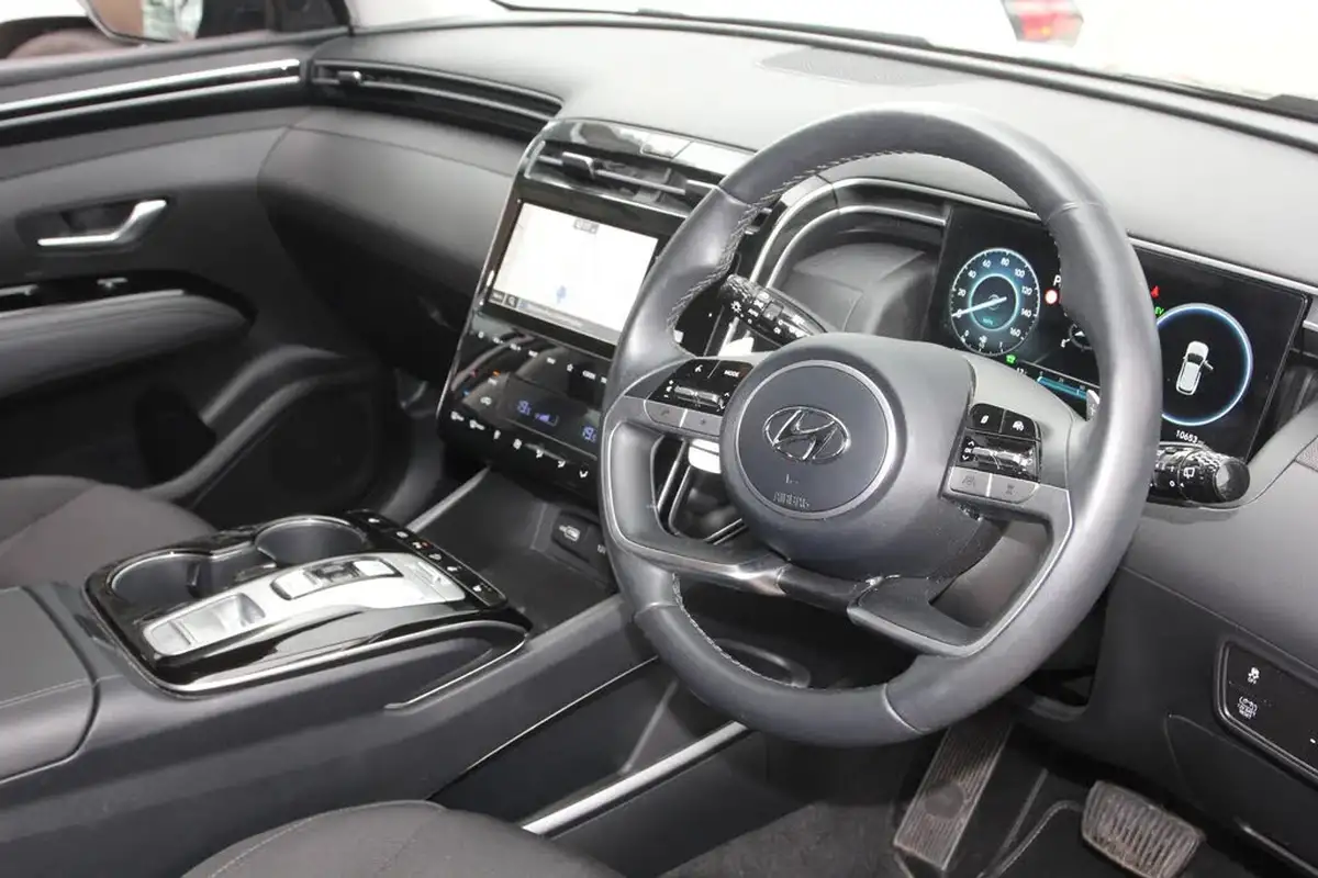 2023-hyundai-tucson-16-t-gdi-premium-230ps-hybrid-auto-big-17