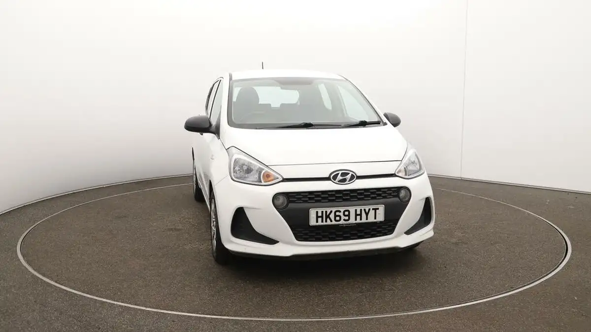2019-hyundai-i10-10-s-big-38